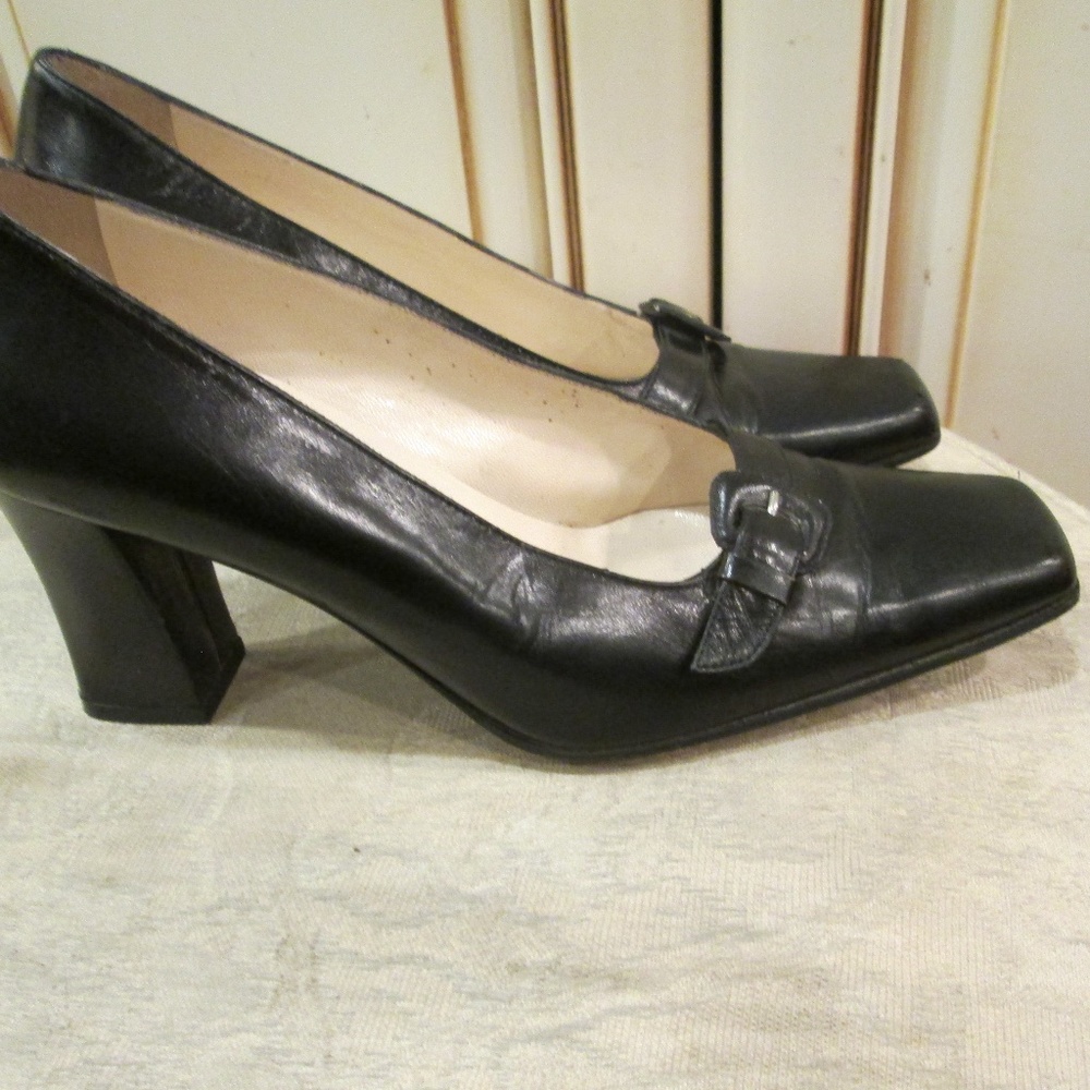 CHANTAL black leather pumps Sz 8. MADE IN ITALY